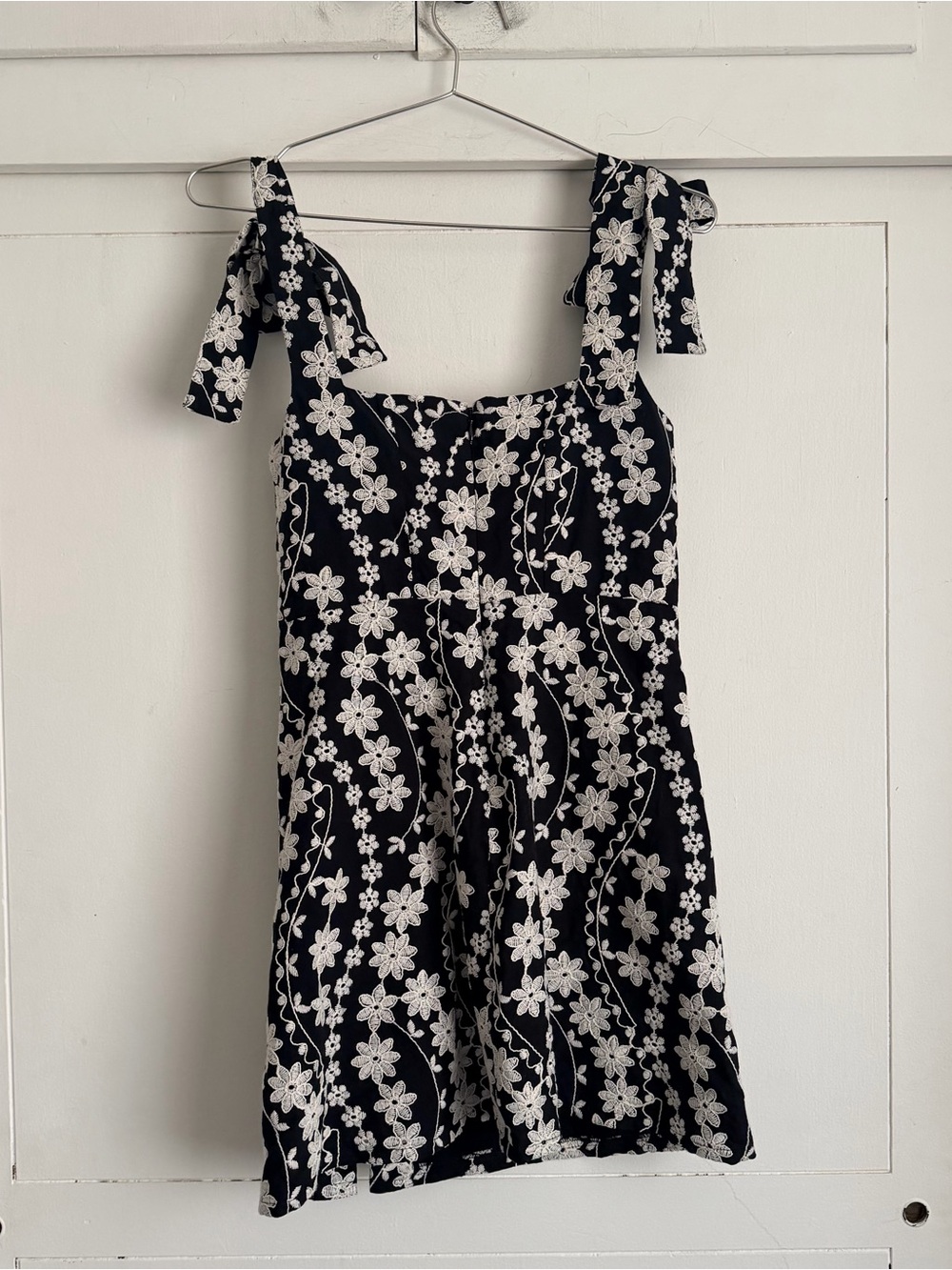 Sezane Black Mini Dress with White Floral Embroidery - Picture 4 of 9